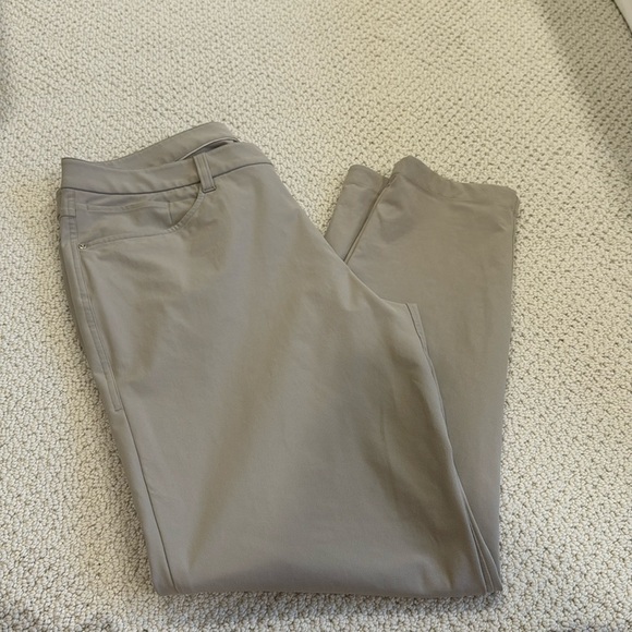Lululemon Graige Chinos for Comfort and Style - Picture 2 of 4